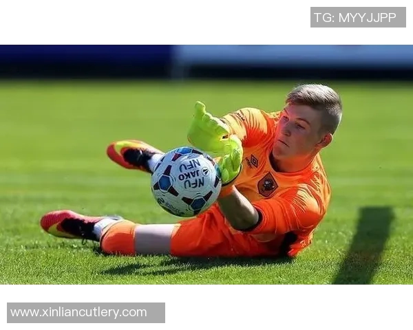 布莱克浦与桑德兰对决结果揭晓赛季精彩瞬间回顾