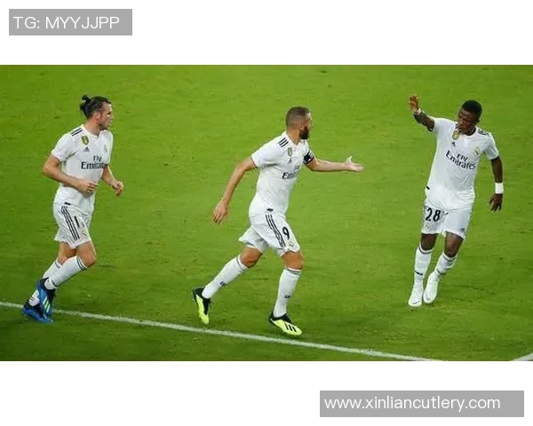 维尼修斯的崛起与挑战：从天才少年到足球世界的璀璨明星之路